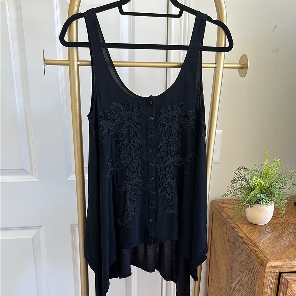 FREE PEOPLE black tank top with embellishment (XS) ✨